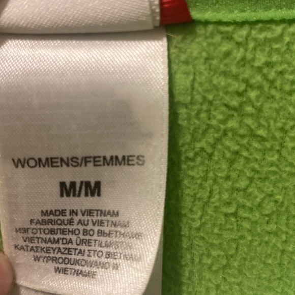 Woman’s North Face fleece 1/4 zip - Picture 4 of 5
